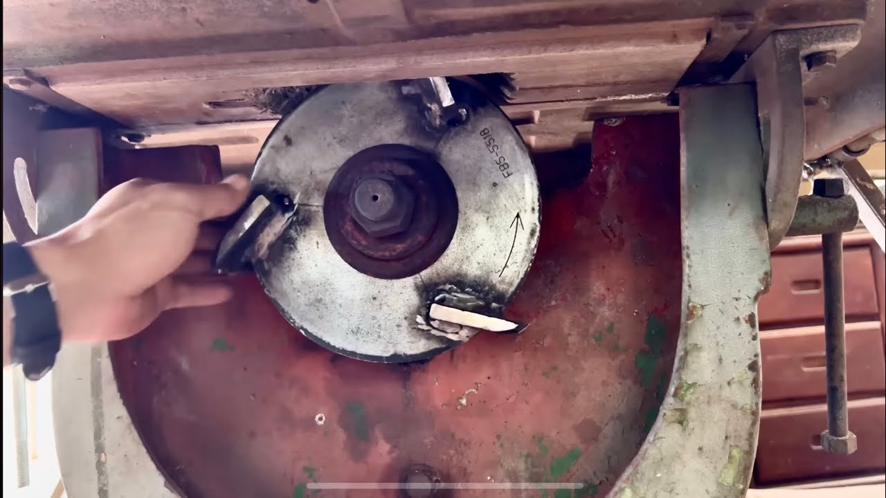I build a spindle cutter head  for crown moulding.Woodwork project.