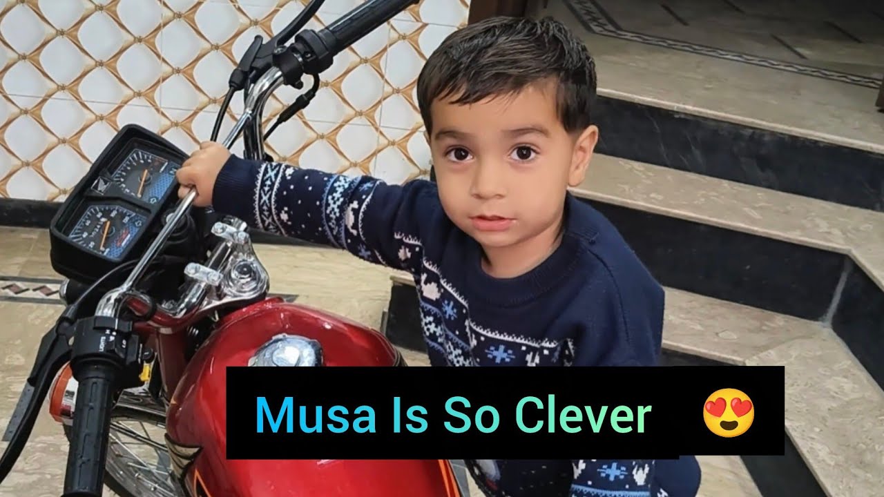 Musa Bohat Tez Hai 😀||#funny #vlog #trending 