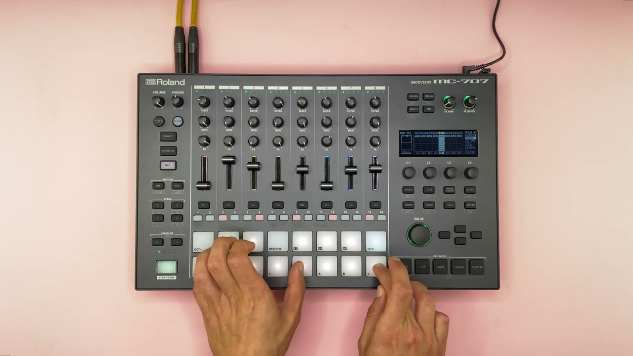 Roland MC-707 | Techno/House Jam (No Talking)