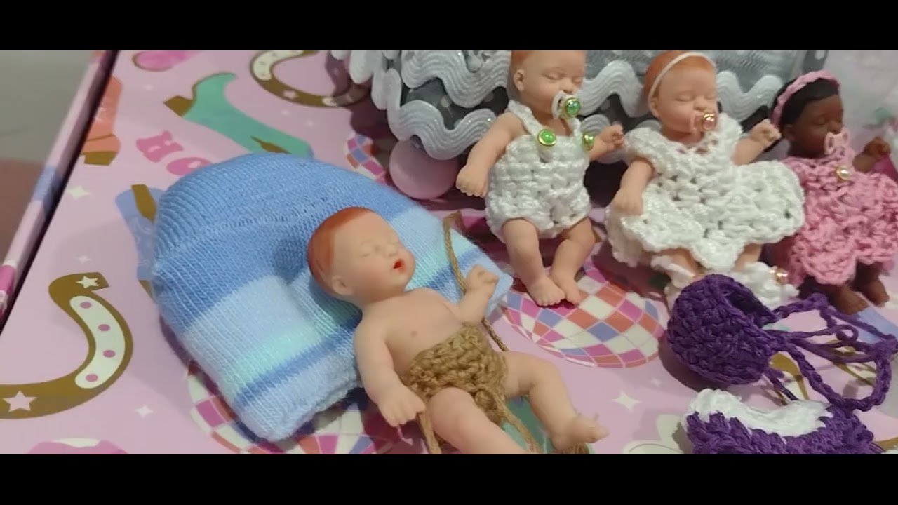 What I've been doing with my mini zuru duplicate babies