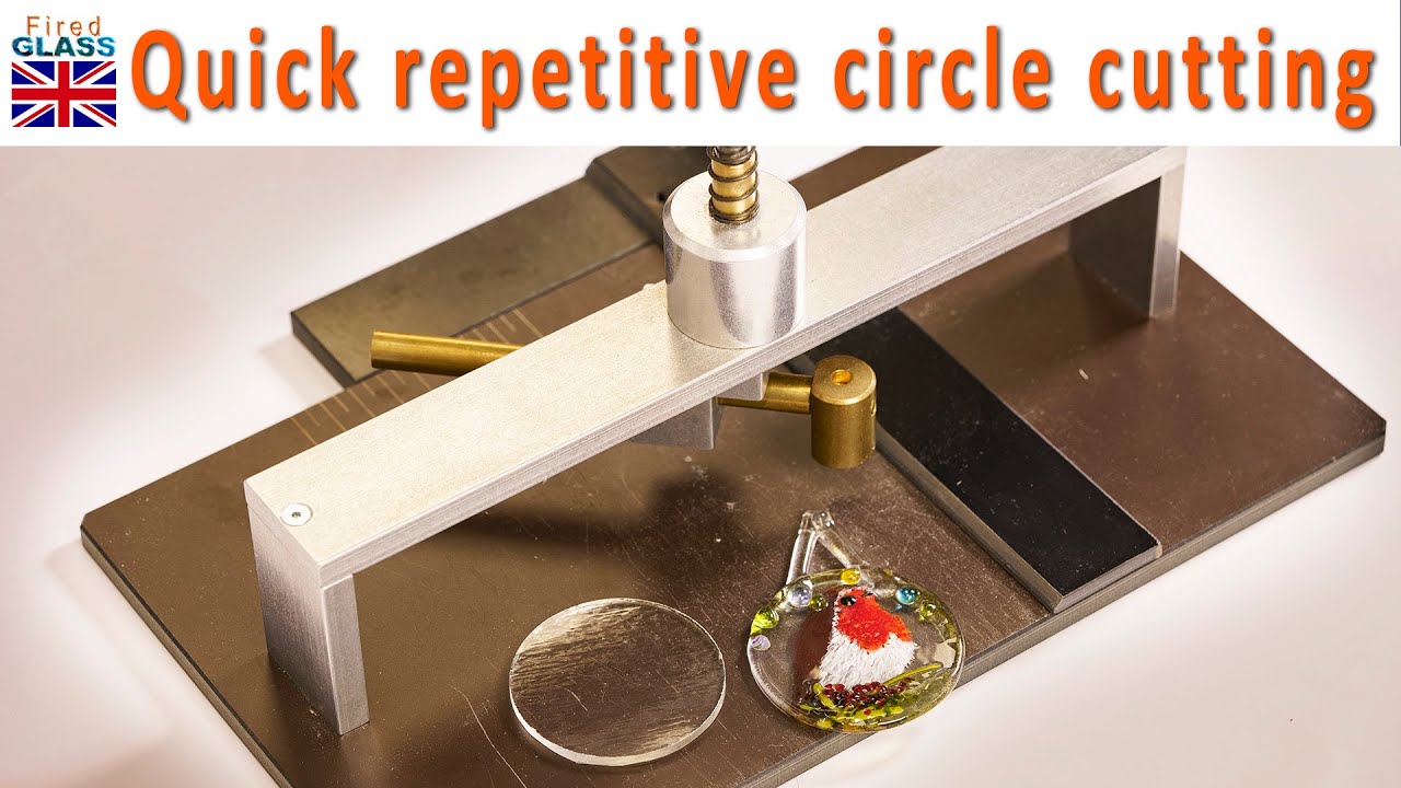 How to make repetitive cuts for glass circles