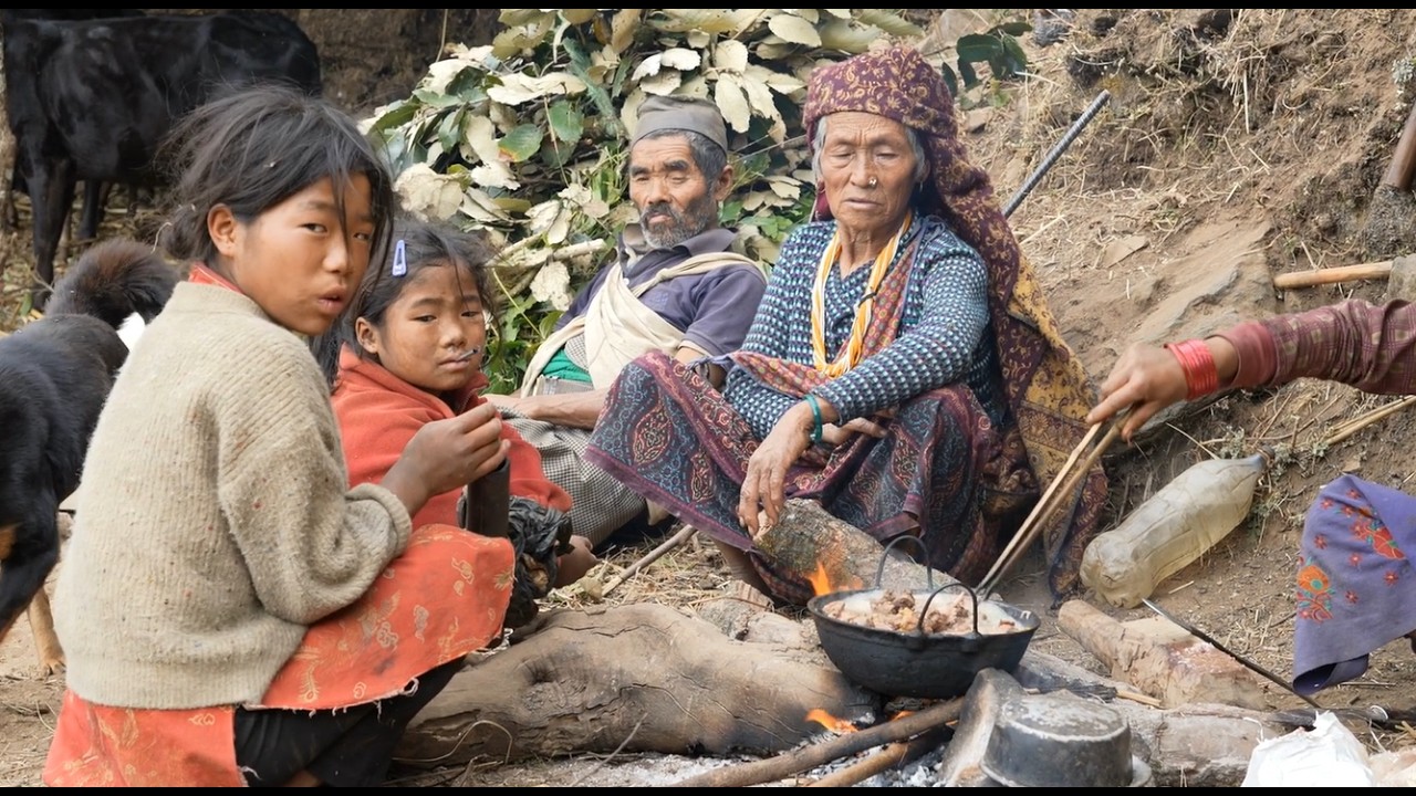 Cooking bull meat curry in the village cowshed ll Rural village life