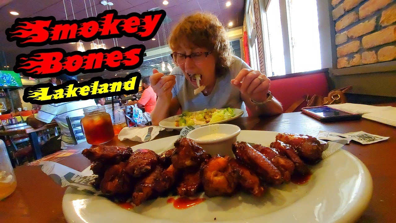 Smokey Bones Wings & Salads 🍗
