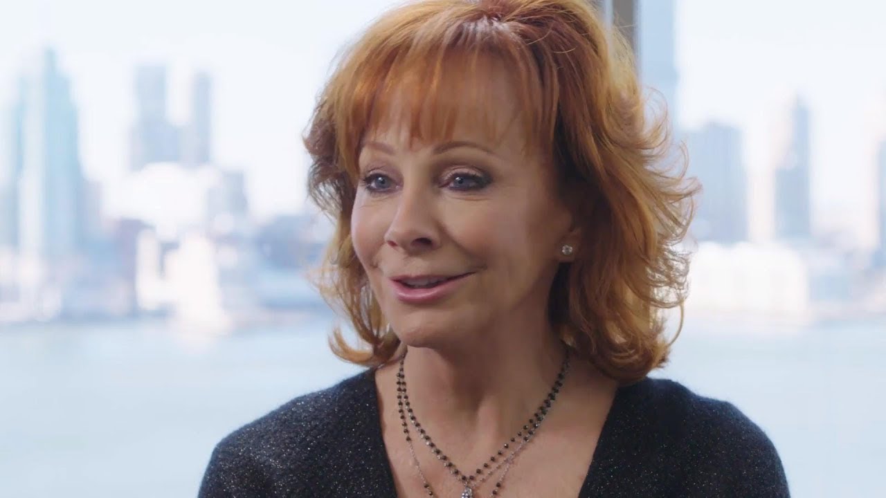 Reba McEntire's Christmas Family Traditions | Southern Living