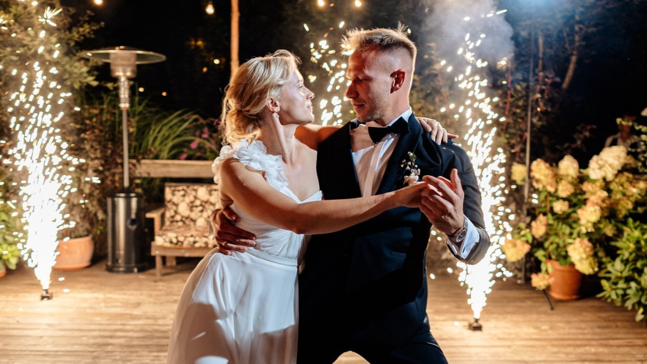 Ordinary - First Dance Performed by Karolina & Tomek | Wedding Dance ONLINE Choreography