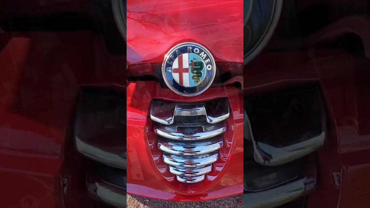 New VS Old Alfa-Romeo #electriccar #v6 #auto #cars  #oldschool  #italian  #engine  #motor #battery