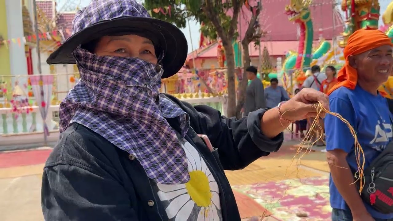 เวทียังไม่มาสาดมาแล้วพีน้อง#อุ๋งอิ๋งเพชรบ้านแพง #สาวน้อยเพชรบ้านแพง 