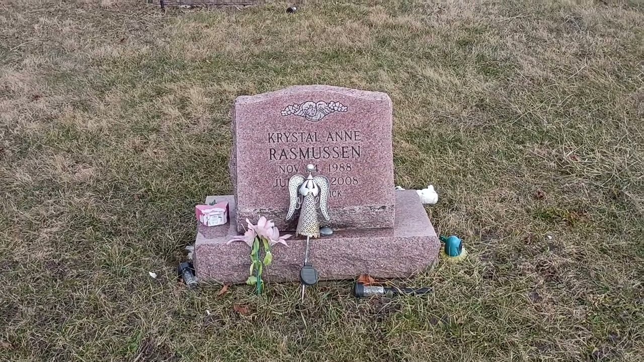 Another walk to the graveyard where my grandparents are buried remember to like and subscribe 