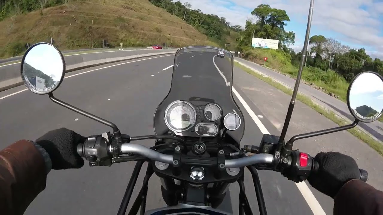 Royal Enfield Himalayan 411 . A moto para poucos .