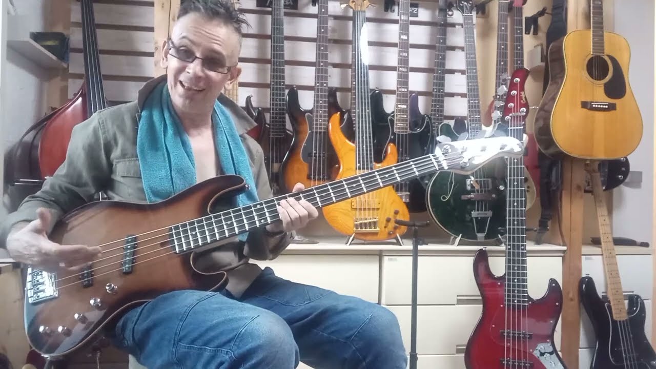 HIGH END BASS GUITAR Moon vs Combat #bassguitar #soundcheck #bass #jazzbass #electricbass #demo