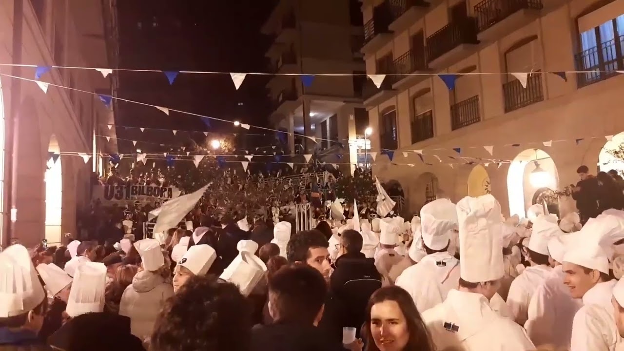Gora Sansustenekoak! Gora Zubi Musu! Gora Real Club de Tenis! Gora Berioko futbol taldea! ❤ Gora!!!!