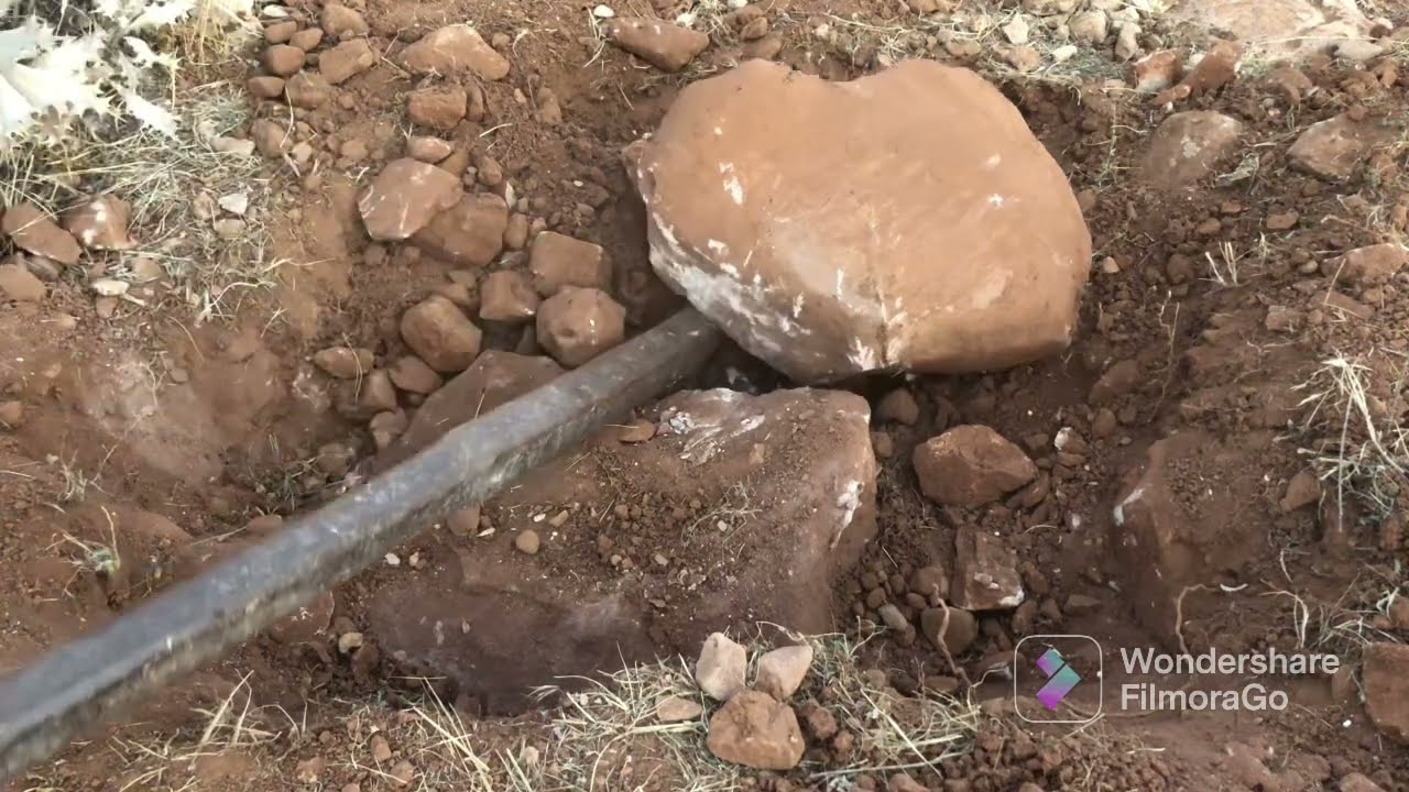 تحليل جلدية وتم العثور على الإشارات الدالة على وجود كنز تحت صخرة وتم إستخراجه/treasure hunter/البحث