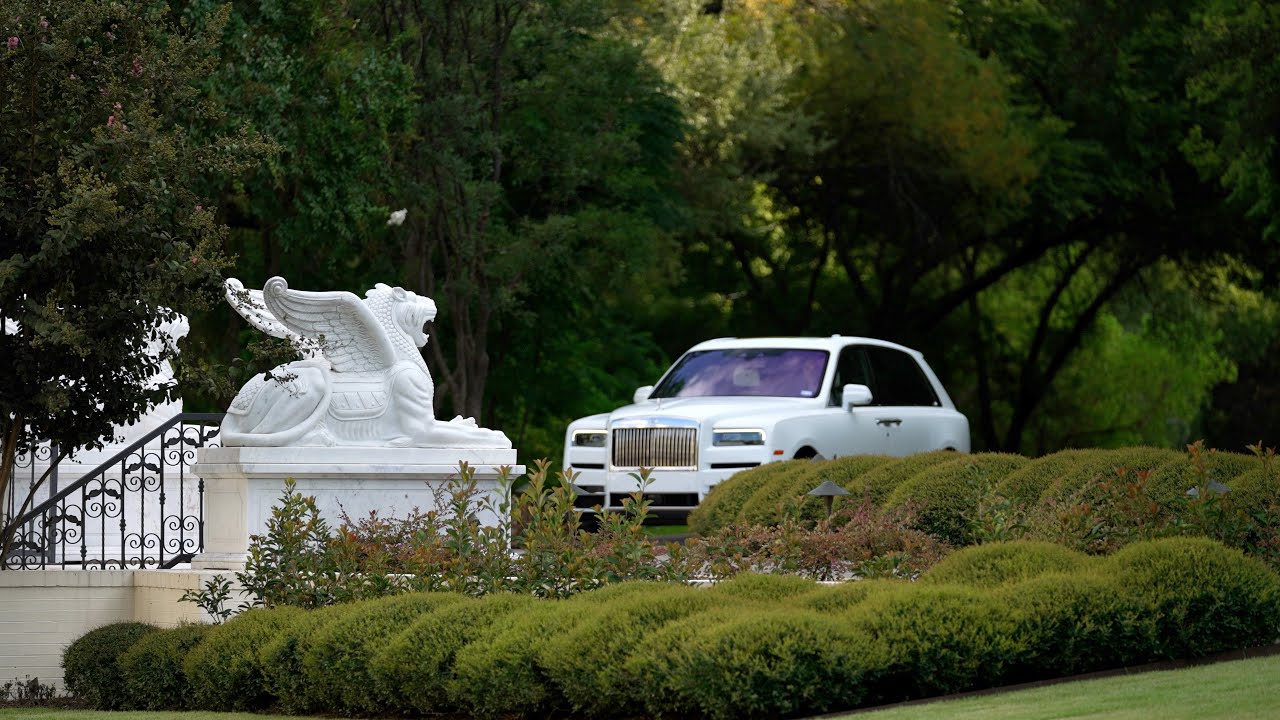 The Hamptons on Lake Austin | Kat Brooks | Douglas Elliman