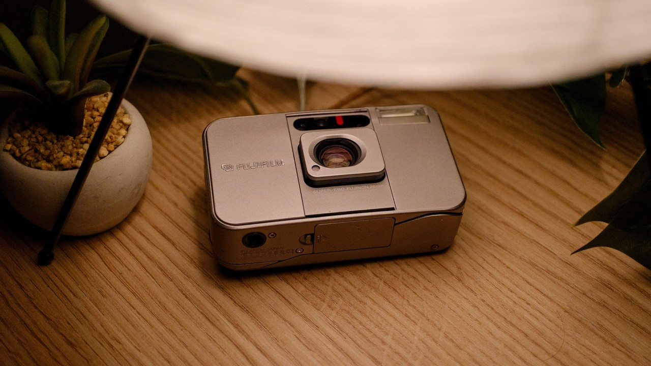 Fujifilm Cardia Mini Tiara: забытая самая маленькая камера Fujifilm