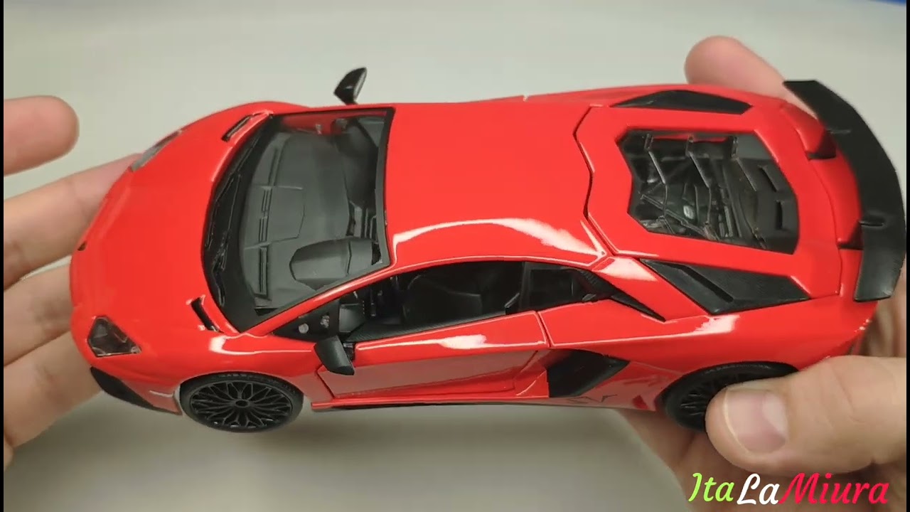 Bburago 1:24 Lamborghini Aventador SV coupé