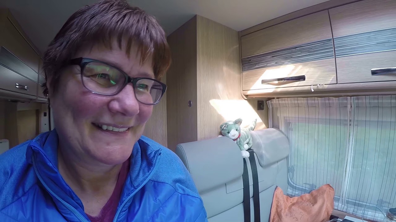 Die Roomtour im Kastenwagen von Orange Camp - aus der Sicht von Jens&Manu