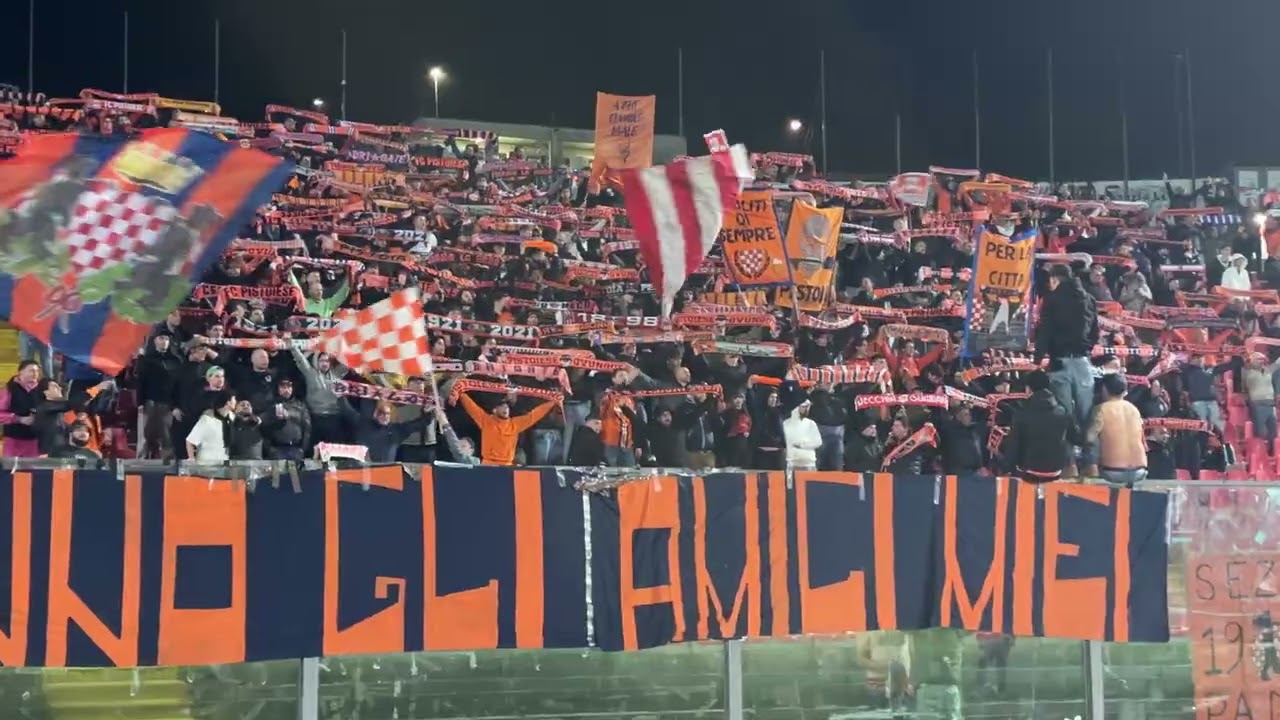 Tifosi della Pistoiese in trasferta ad Ancona  2025-26 nella finale di Coppa Italia serie D.