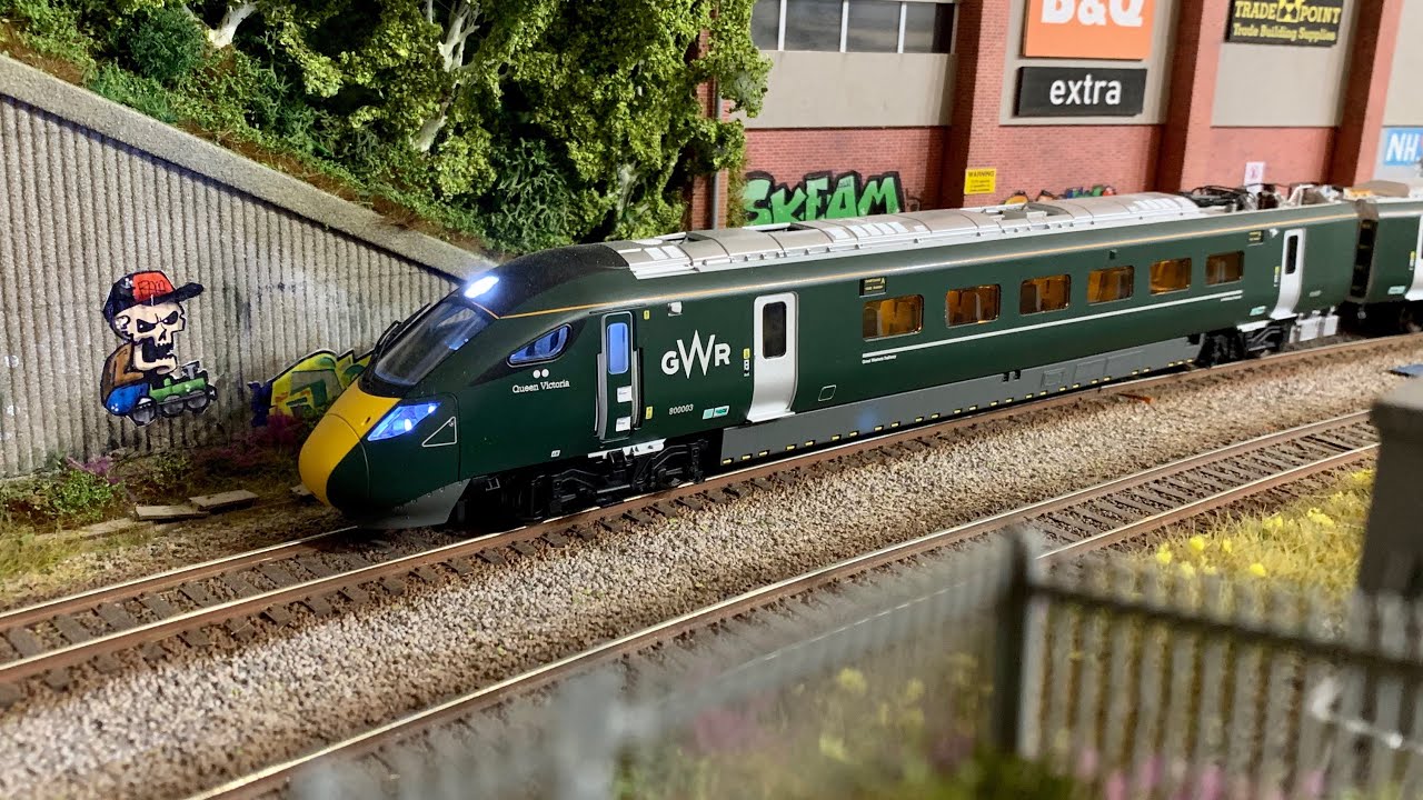 Hornby R3609 GWR Class 800 IEP