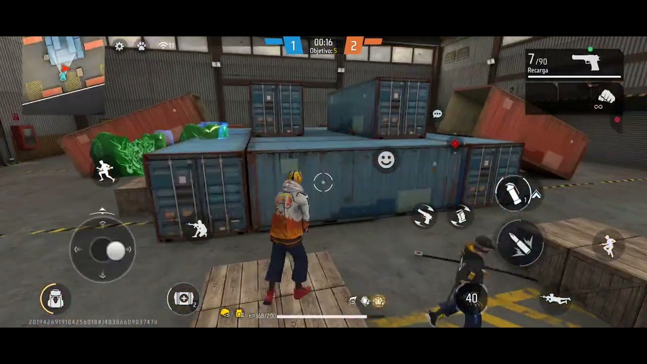 Jugando free fire lobo solitario 