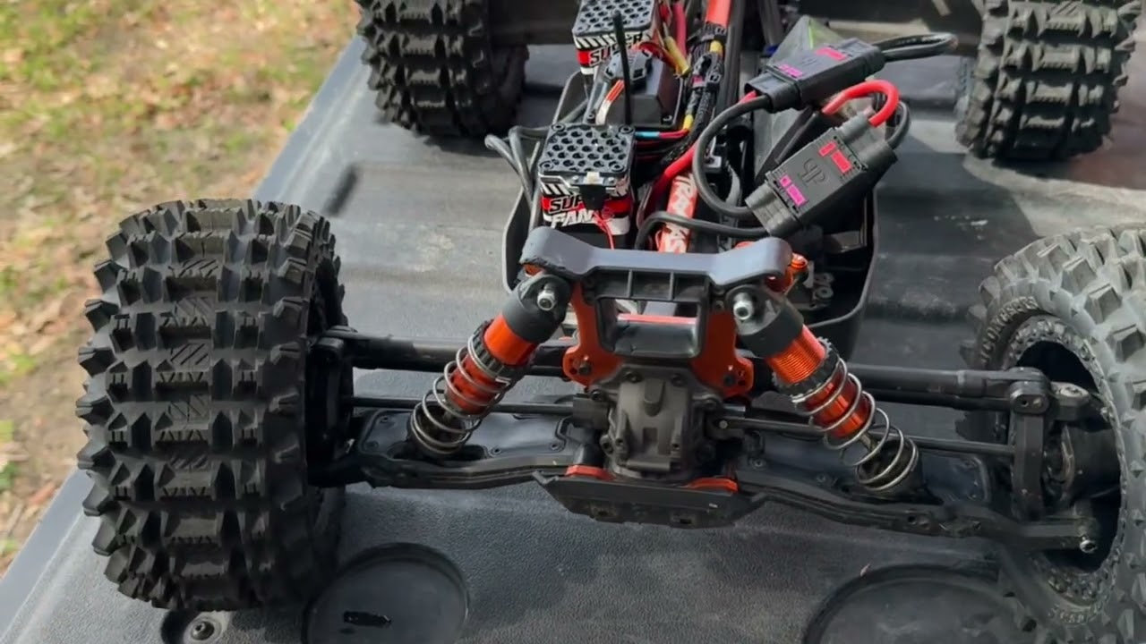 Traxxas Sledge 8S gets some new YES SIR SUPER FANS 🌬️💨🍃