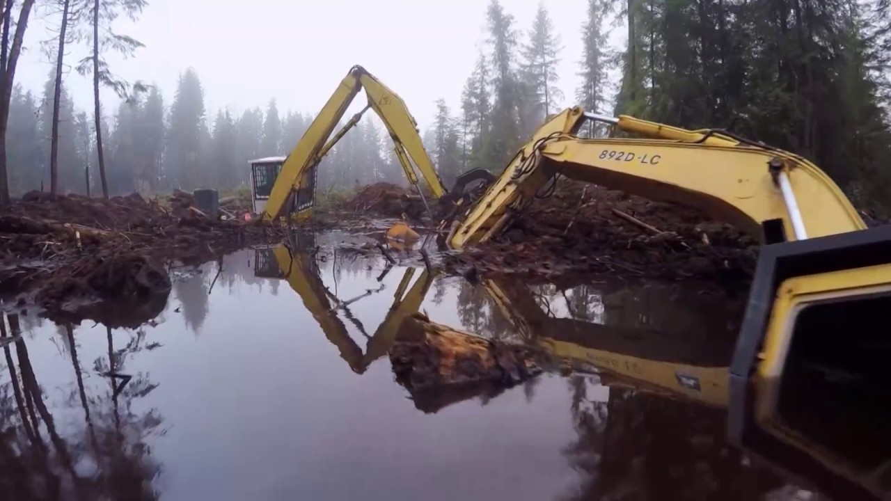 Highway Thru Hell: Bog Rescue