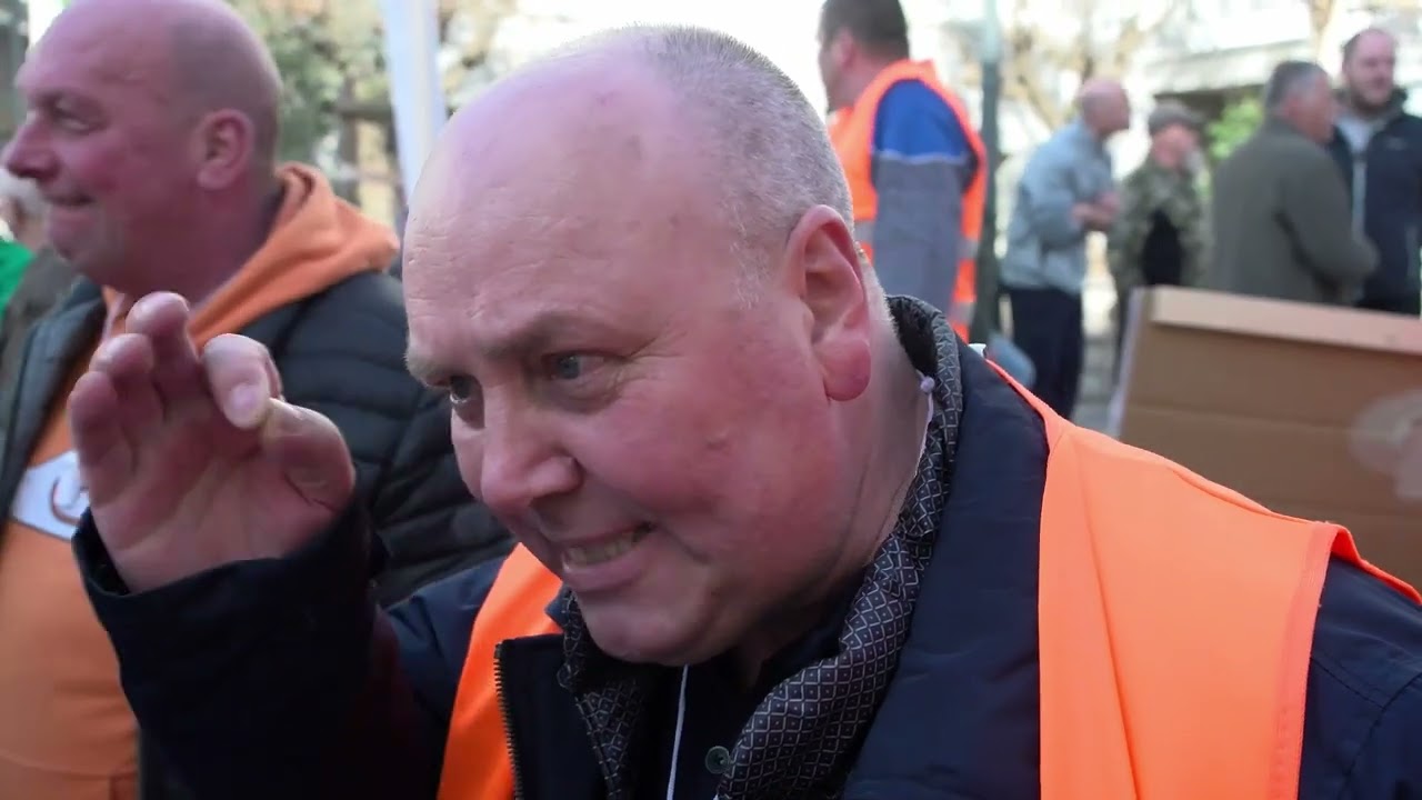 Shod delavcev Salonita Anhovo proti zakonu, s katerim posku&scaron;ajo zapreti cementarno