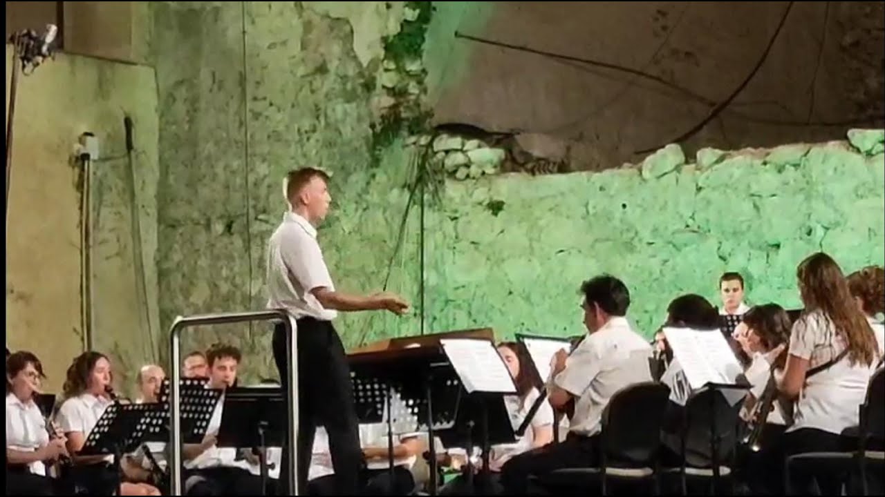 Marc Sansalvador - A les faldes d'un cim coronat (2024). Estrena de la Marxa Mora (5-AGO-2024)