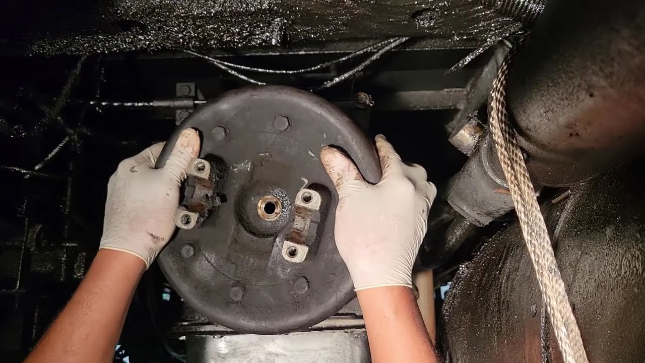 How To Replace International 4700 Parking Brake Shoes