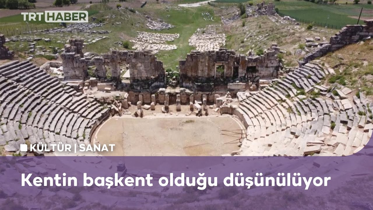 Aizanoi Antik Kenti'nde Agora kapısı ve zemini bulundu