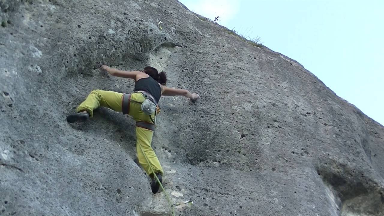 Les eaux claires, Anne dans l'invitation à la valse 7a