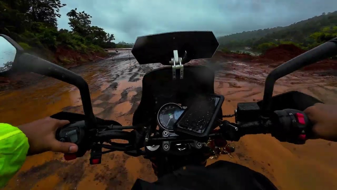Off-roading between Mahad to Bhor