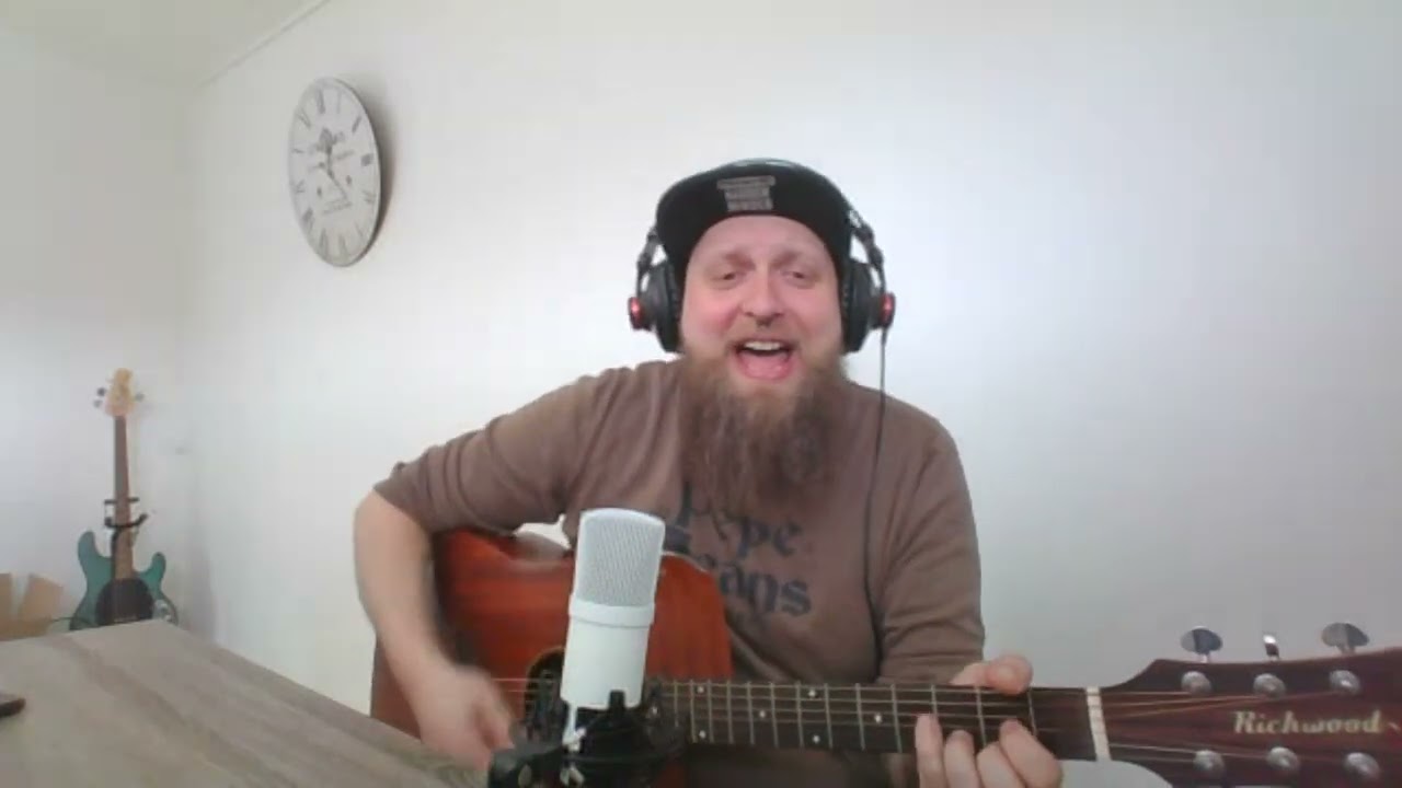 supergirl Reamonn  (acoustic cover by tattootom)