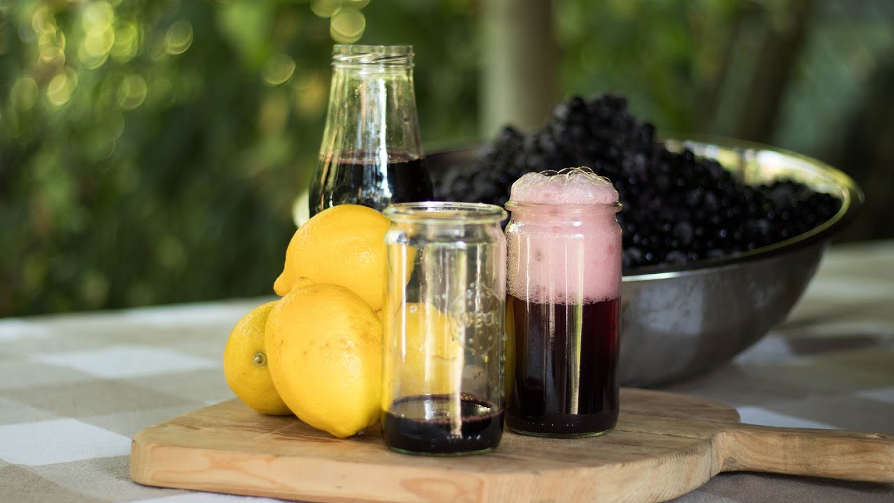 How To Make Fruit Juice For Winter | Homemade Chokeberry Juice (Aronia Juice)