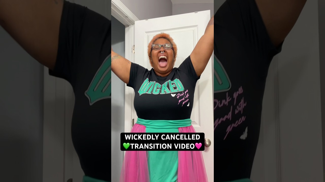 Pink Goes Good with Green 💚🩷 Where my fellow Wicked Fans at? 🩷💚 