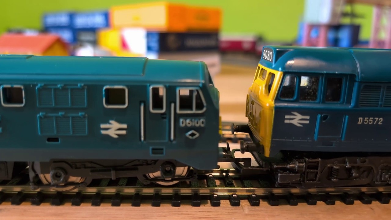 Jouef Class 29 and Tri-Ang Class 31 Model Trains In Action