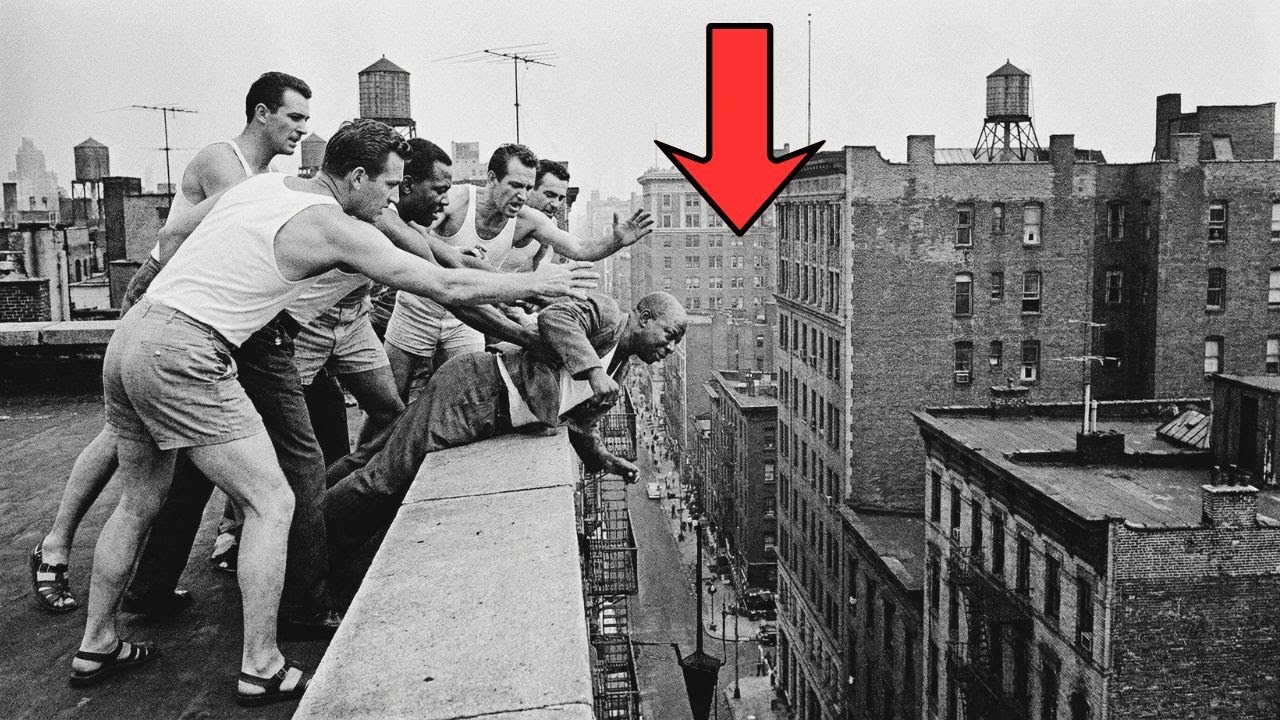 Бампи Джонсон сброшен с 10-этажного здания — 4 часа спустя: самая мрачная война в Хеллс-Китчен.