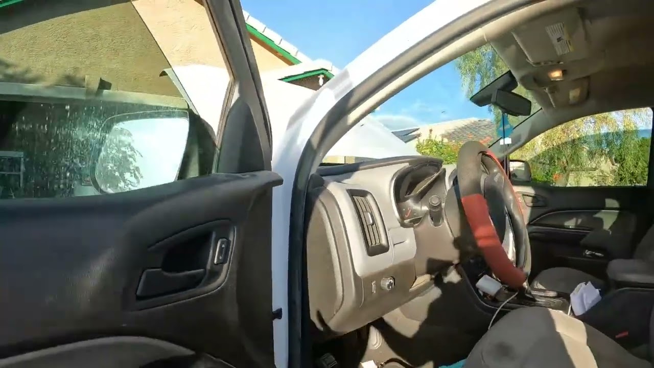 Диагностика системы помощи при торможении Chevrolet Colorado 2021 года выполнена с помощью Clipchamp