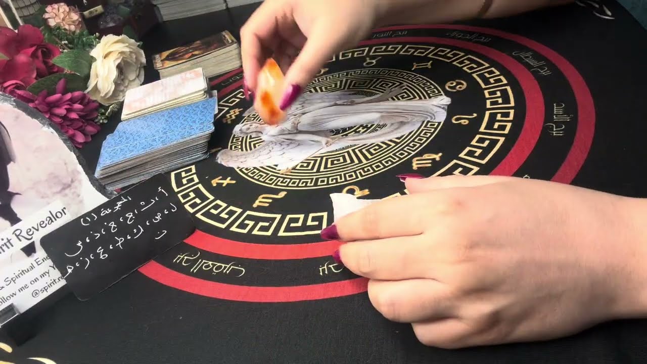 تنبيه هذا الشخص مش ملاك🚨صحيح محتاجك وبحبك🧐بس نيته ان يقربك ويخترقك ويتحكم فيك/شايفك فرصة وامان 🫵