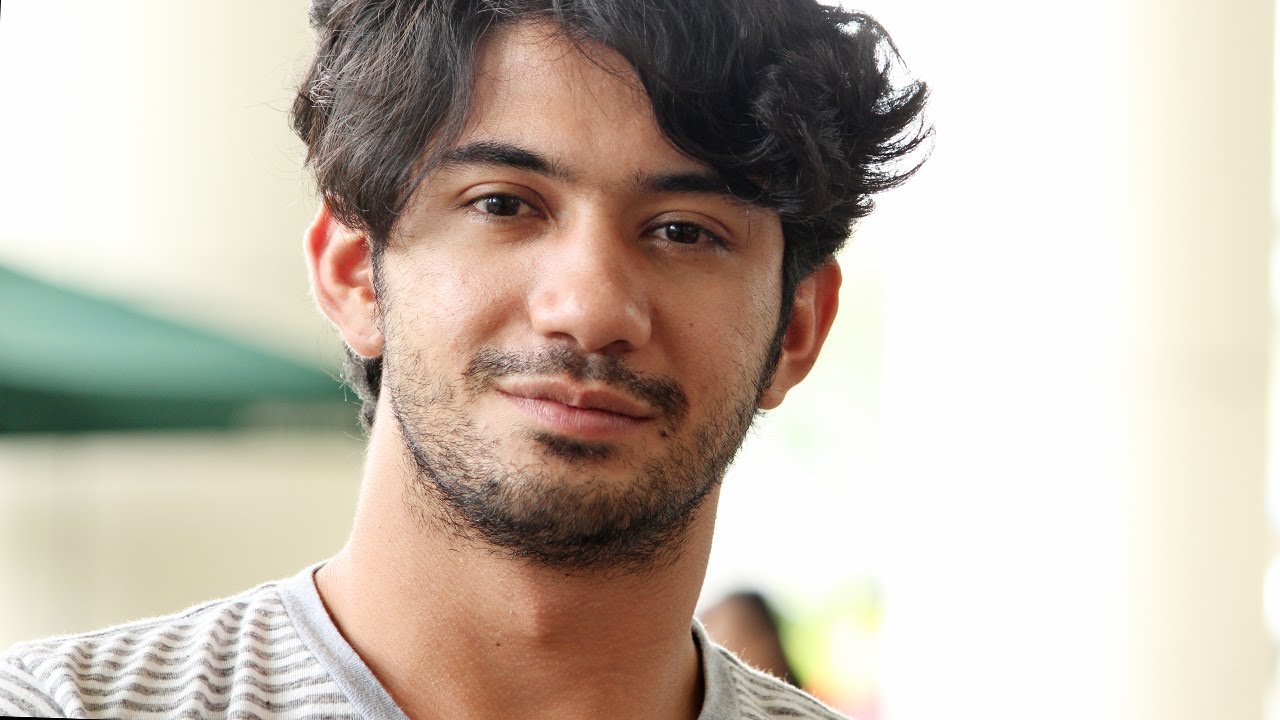 Reza Rahadian - I'm an Artist!