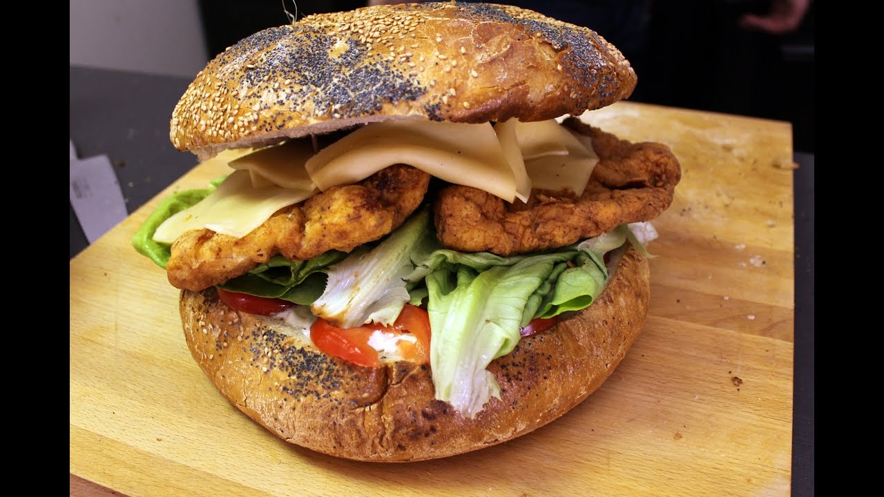 Gigantyczny Chicken Burger