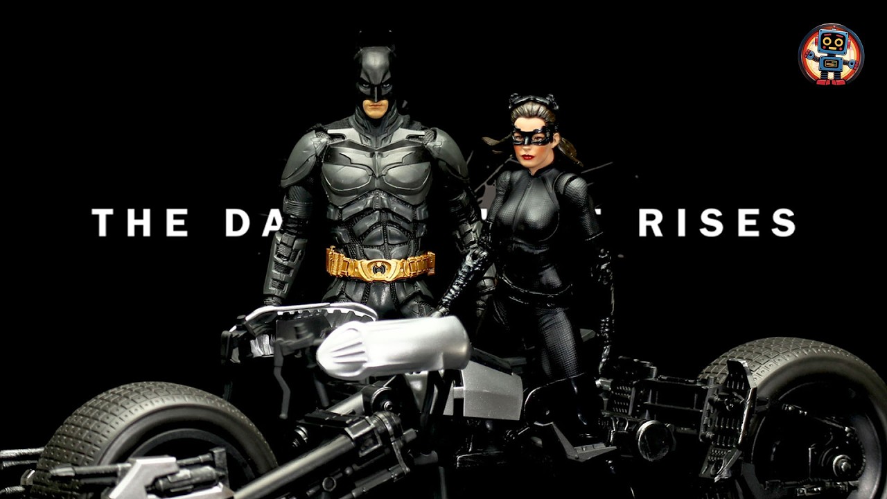 McFarlane Toys DC Multiverse Catwoman & Batpod Action Figure Unboxing