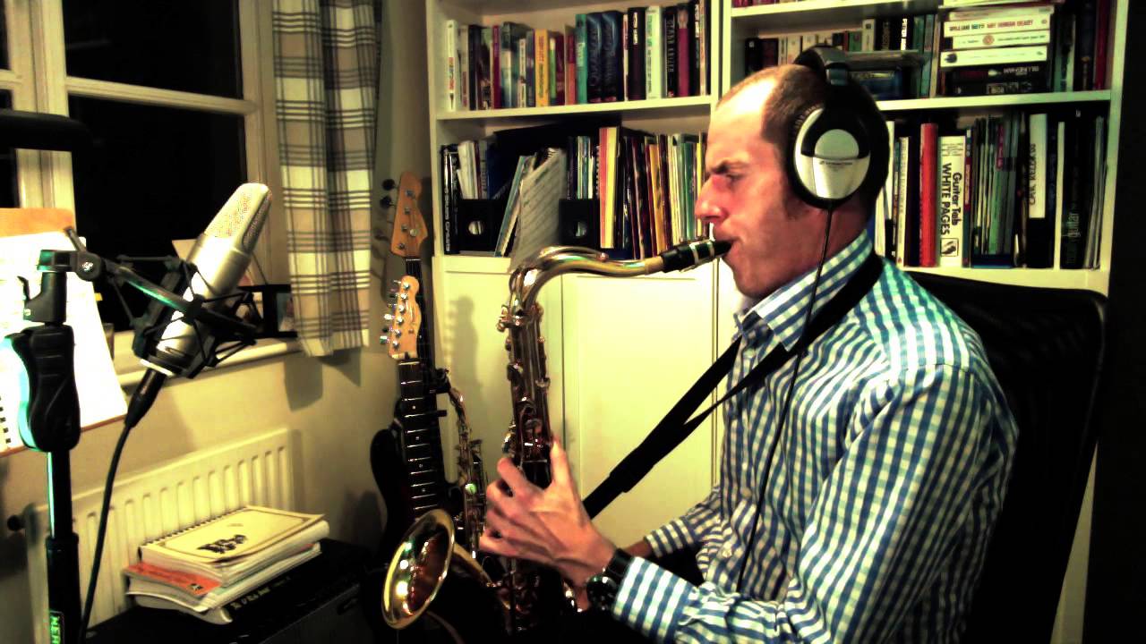 Agua de Beber on tenor sax
