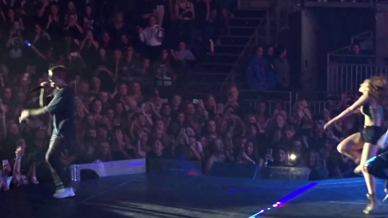 Justin Bieber - Let me love you (Live at the O2)