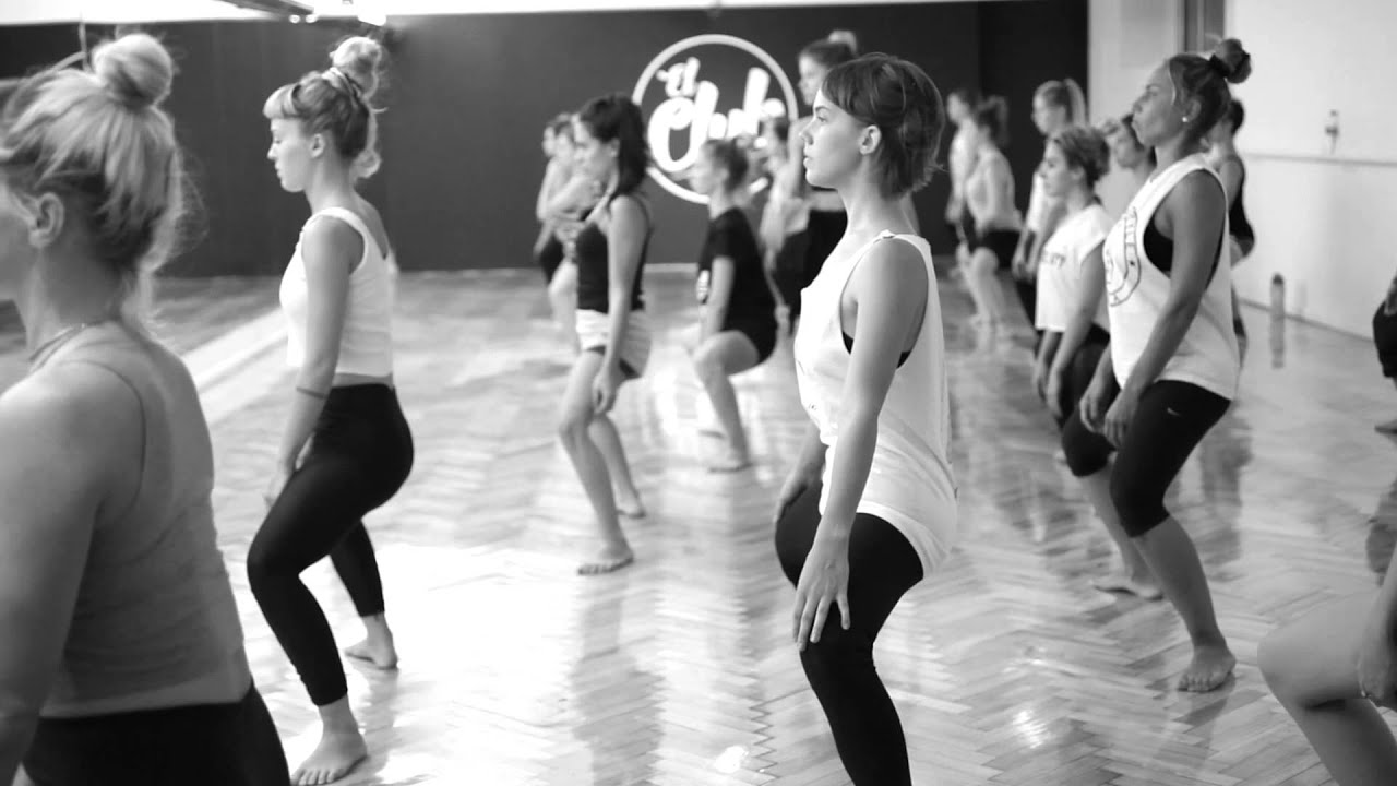 ANITA ZANELLI | CLASES DE CONTEMPORANEO FUSIÓN EN EL CLUB