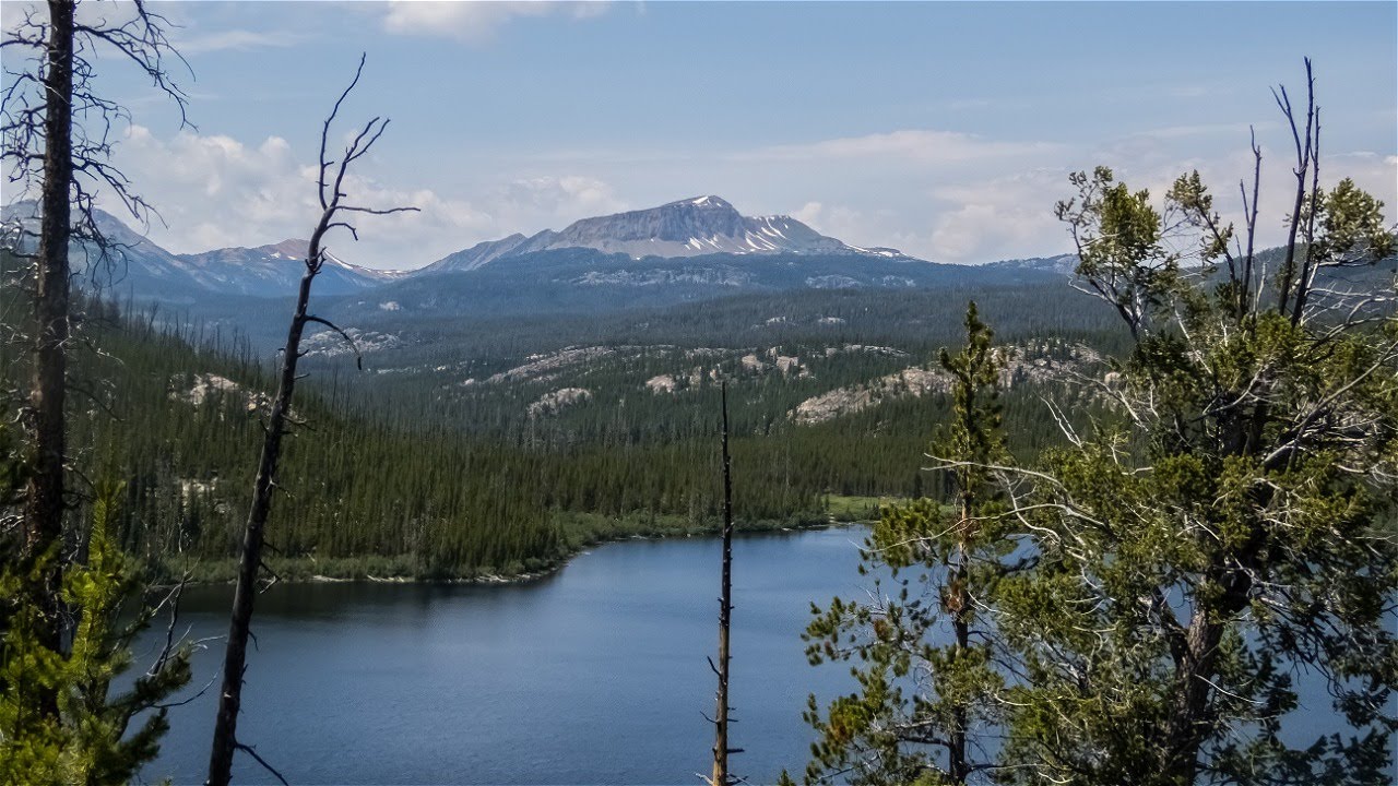 Hiking To Kersey Lake! The Beautiful Beartooth Mountains Of Montana!