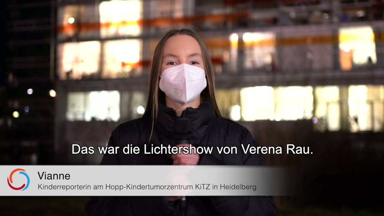 KiTZ-Kinderreporterin Vianne bei der Lichtershow zum Weltkinderkrebstag