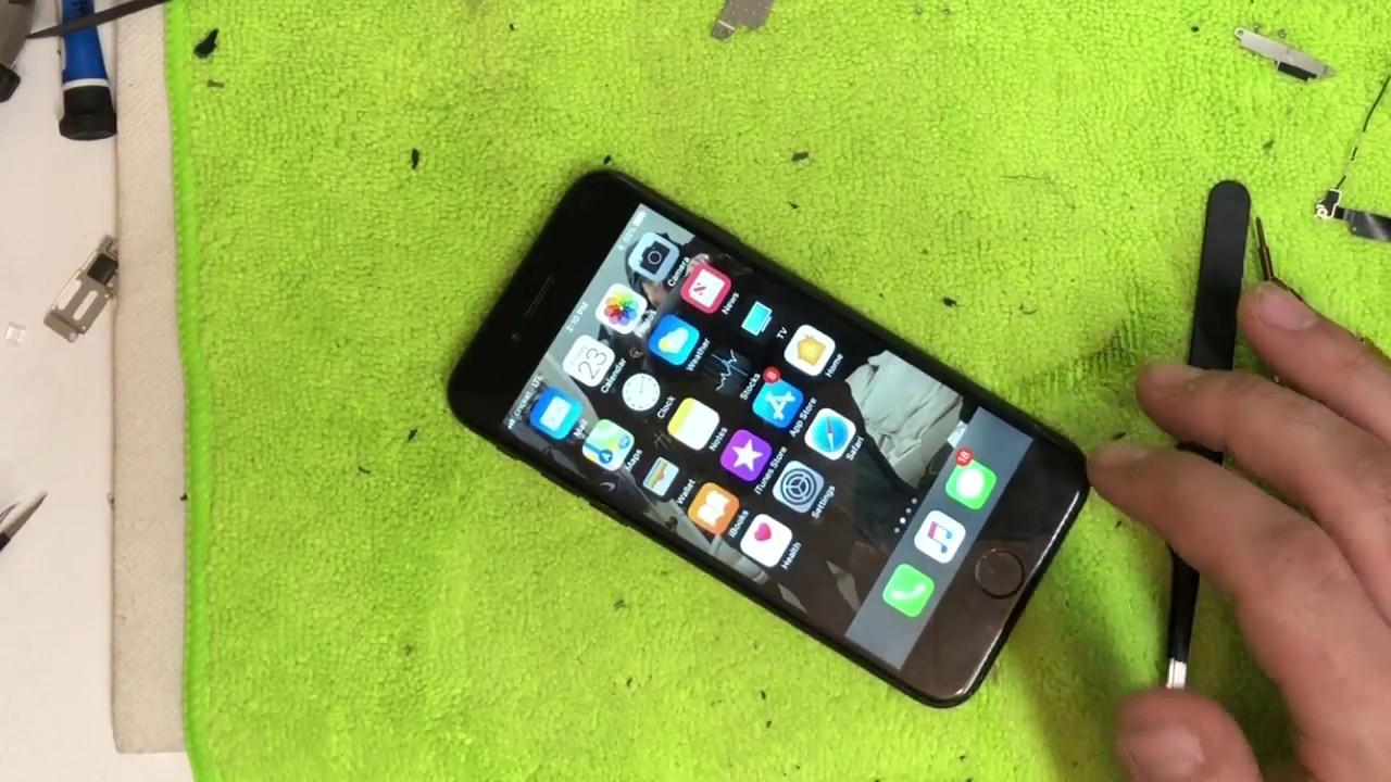 iPhone 7 cellular antenna/ screen replacement
