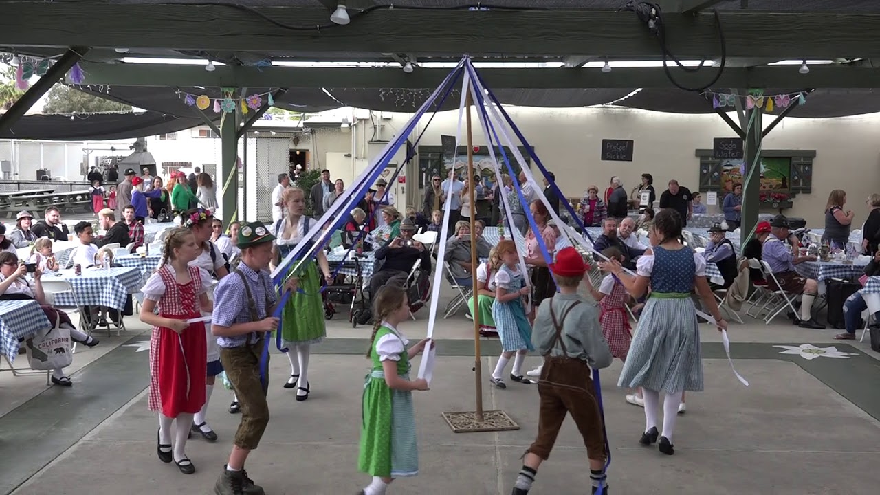 Maibaum - Kindertanzgruppe G.A.S.  San Diego - Maifest San Diego 2018