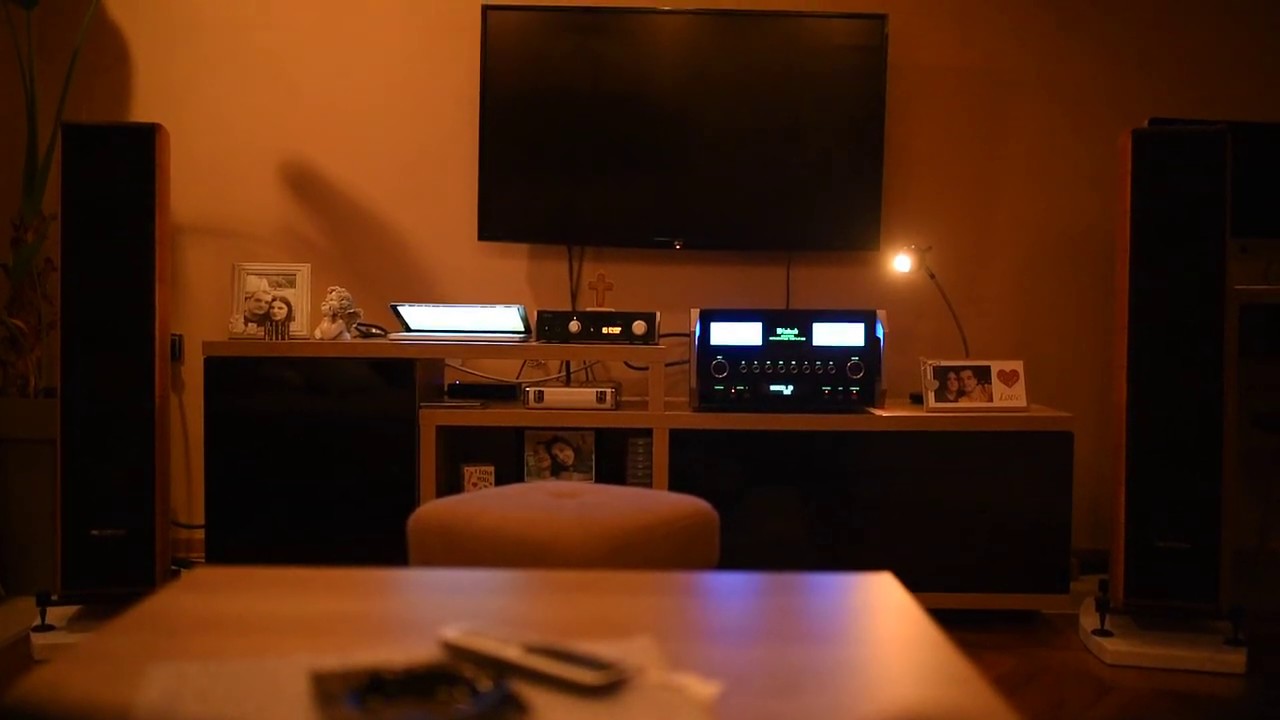 McIntosh MA8000 & Sonus Faber Cremona No 3