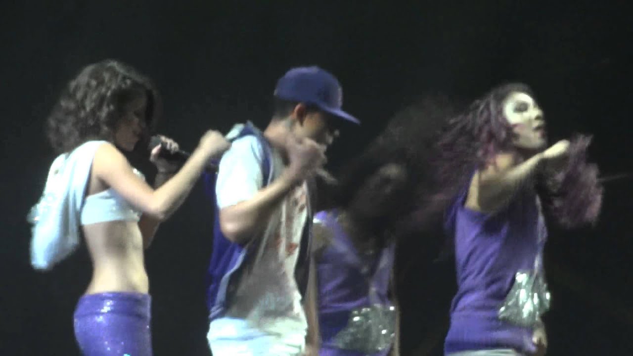 Selena Gomez Spotlight Live Montreal 2011 HD 1080P